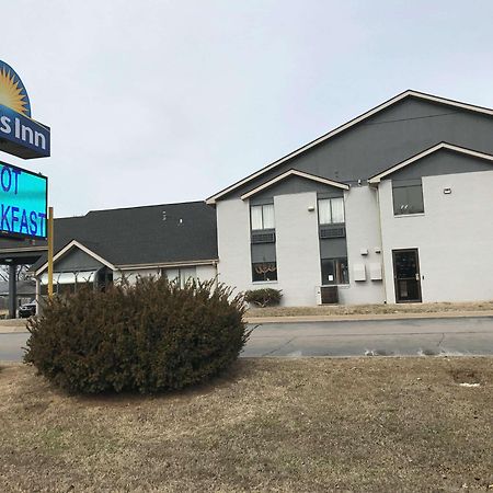 Days Inn By Wyndham Carthage Eksteriør billede