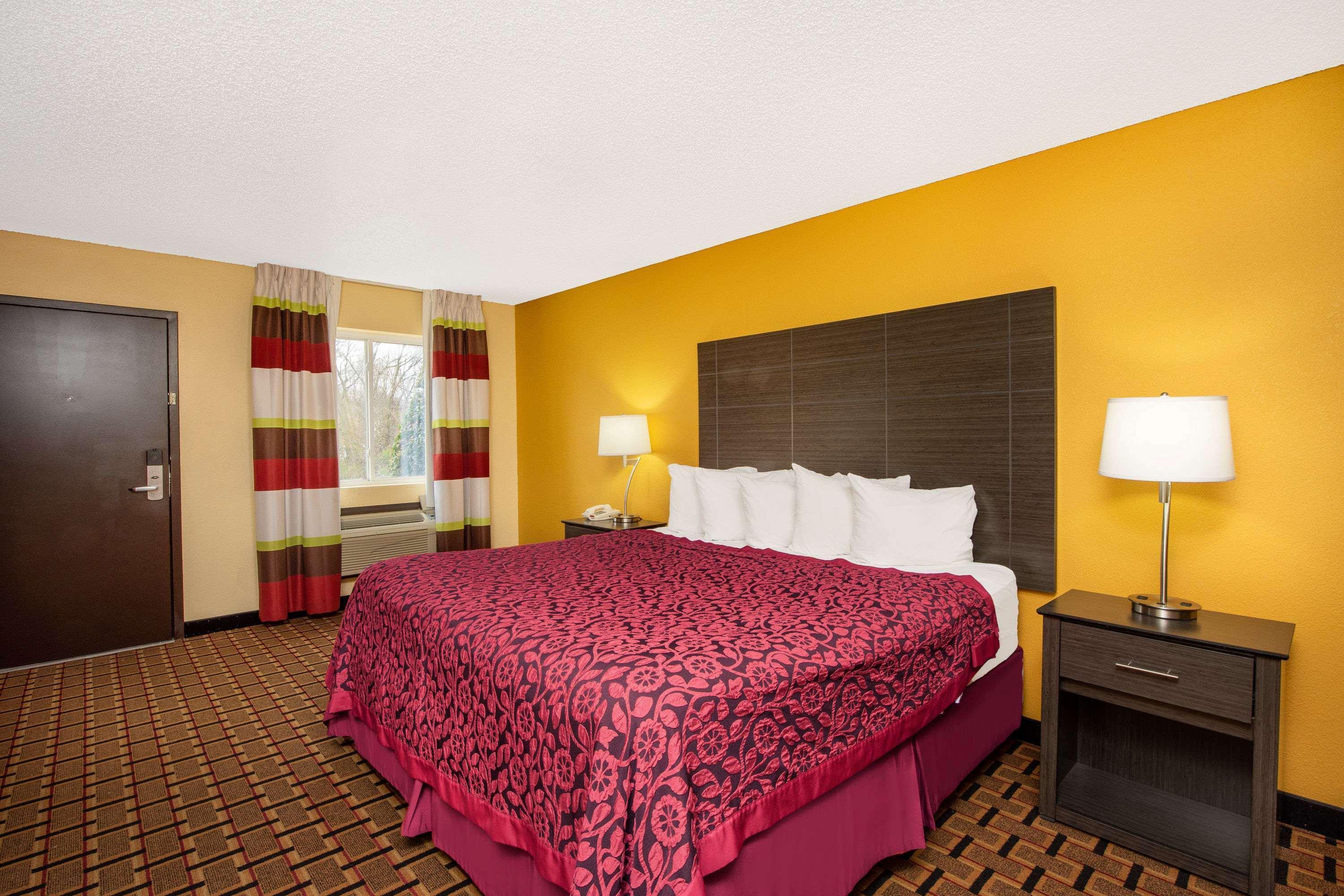 Days Inn By Wyndham Carthage Eksteriør billede